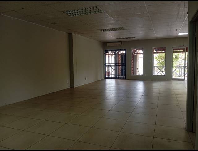 155M² BUSINESS CENTRE TO LET IN SONHEUWEL